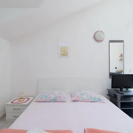 דירה Pinija - With Terrace A3 - St